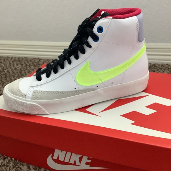 Nike Blazers - Picture 3 of 4
